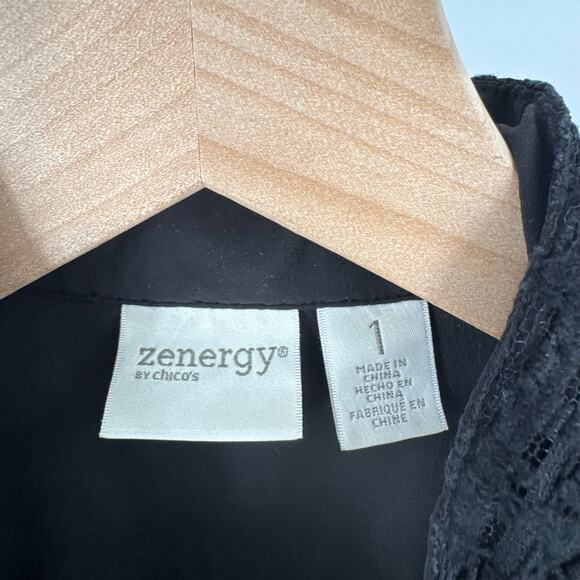 Zenergy by Chico’s Black Textured Zip Front Jacket with Pockets Size 1 (Medium) - Picture 3 of 7